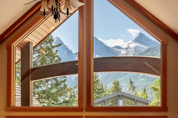 Canmore, AB T1W 2H3,616 4 ST