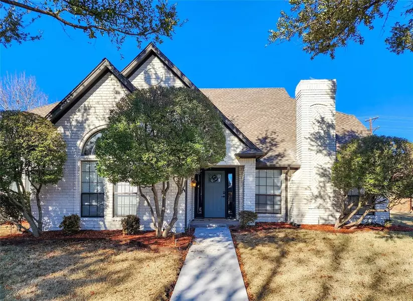 18819 Amador Avenue, Dallas, TX 75252