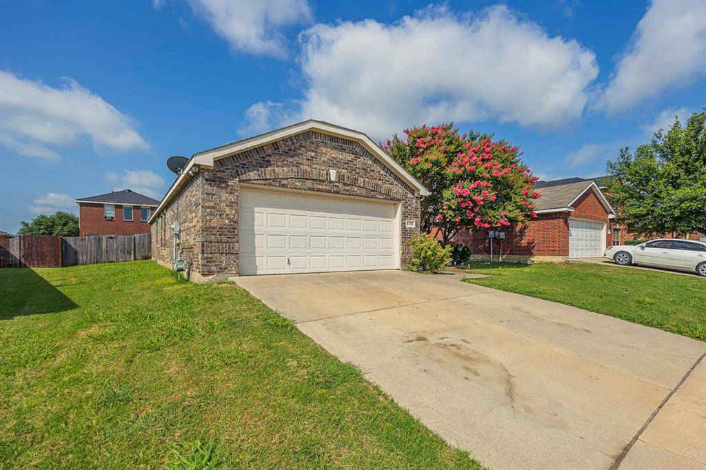 8132 Tierra Del Sol Road, Arlington, TX 76002