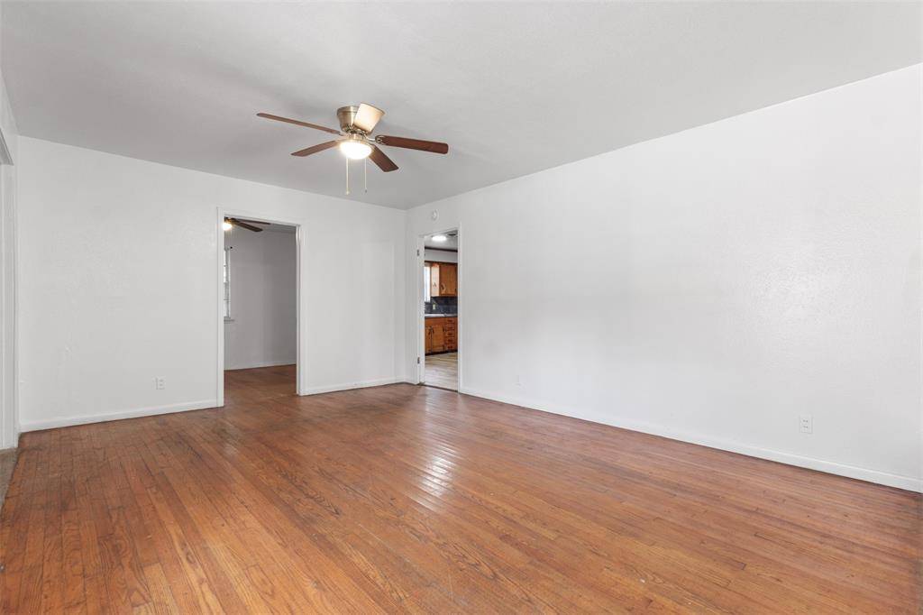 Dallas, TX 75227,8923 Jennie Lee Lane