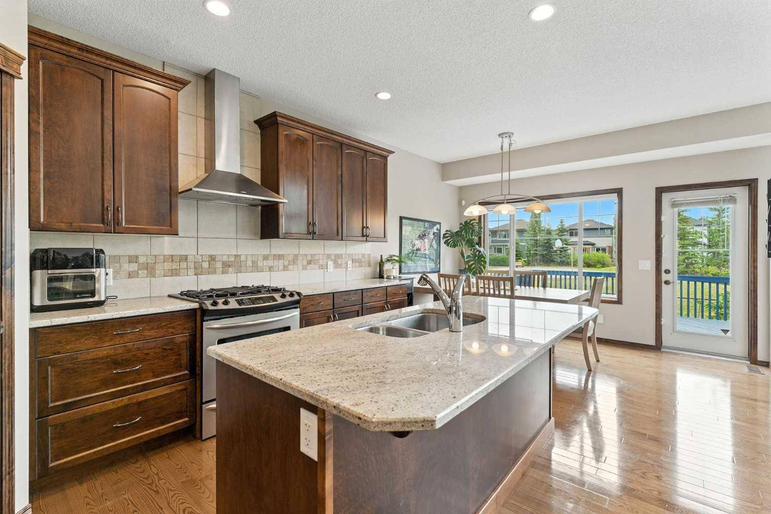 Calgary, AB T2X 0L9,148 Chaparral Valley TER SE