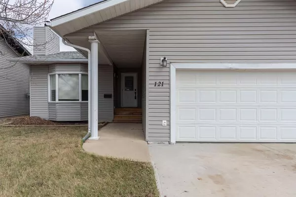 Fort Mcmurray, AB T9K 1G5,121 Cowley Bay