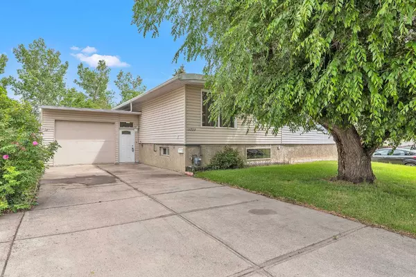 Calgary, AB T2W 1V5,11722 Canfield RD Southwest