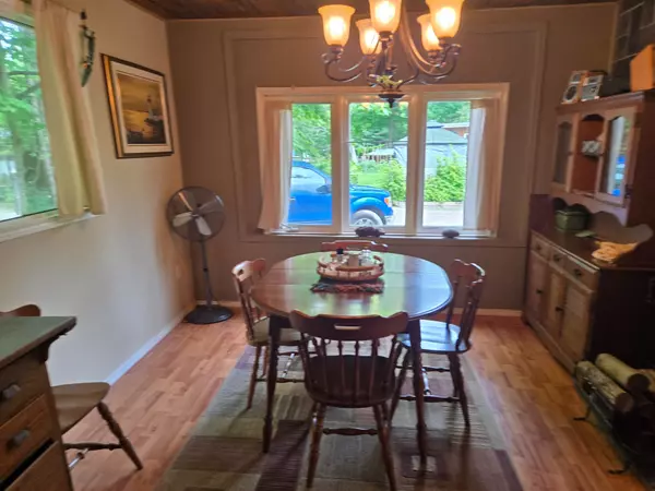 Centre Wellington, ON N1M 2W5,127 Cedar CRES