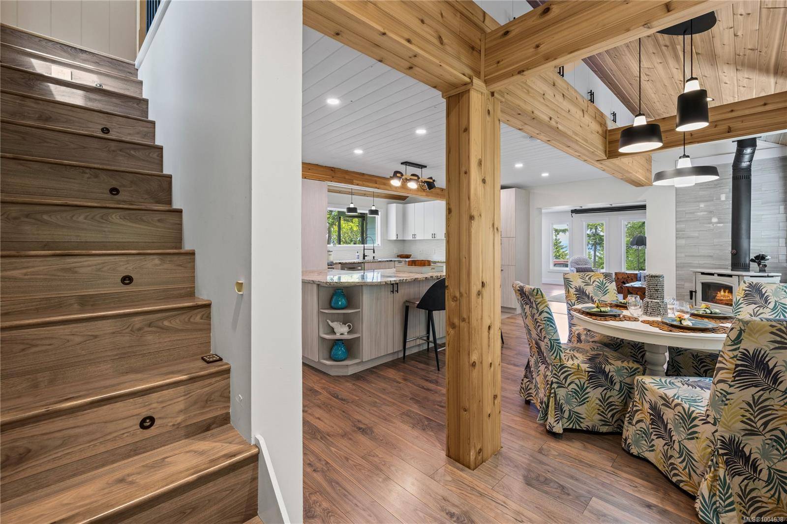 1870 Wallace Wood Way, Qualicum Beach, BC V9K 2L6