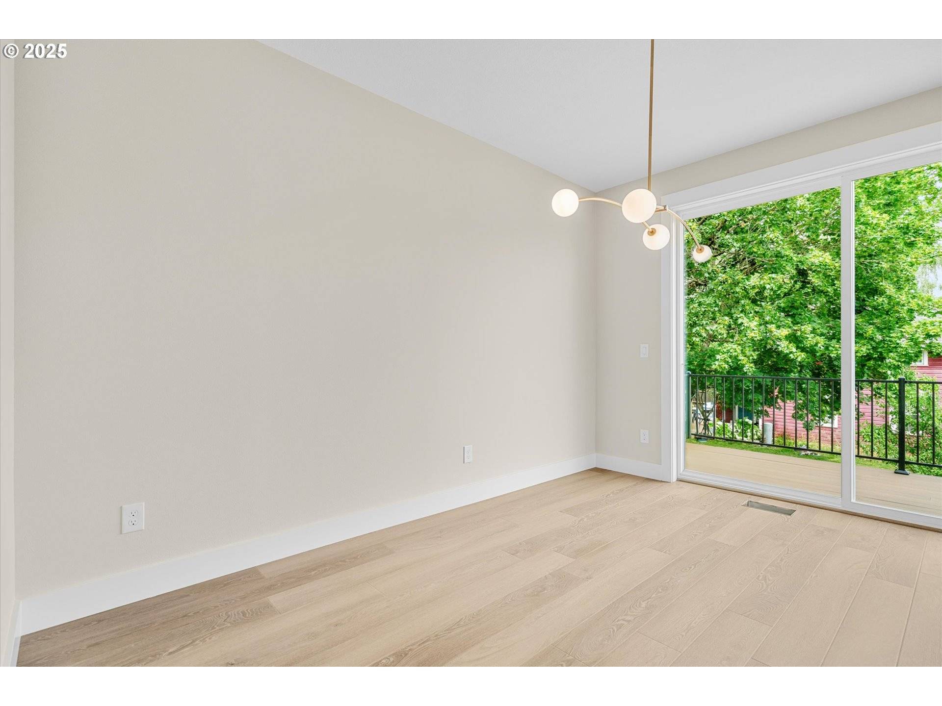 Hillsboro, OR 97123,349 SE WALNUT ST