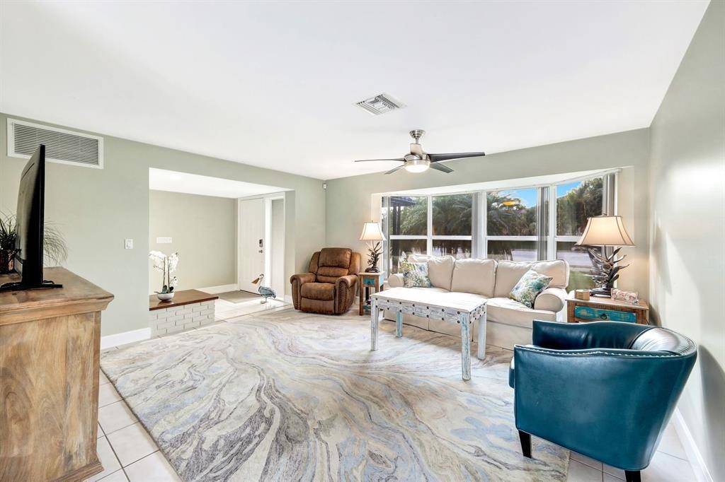 Cape Coral, FL 33914,[StreetName,UnitNumber,StreetNumber,StreetDirPrefix]