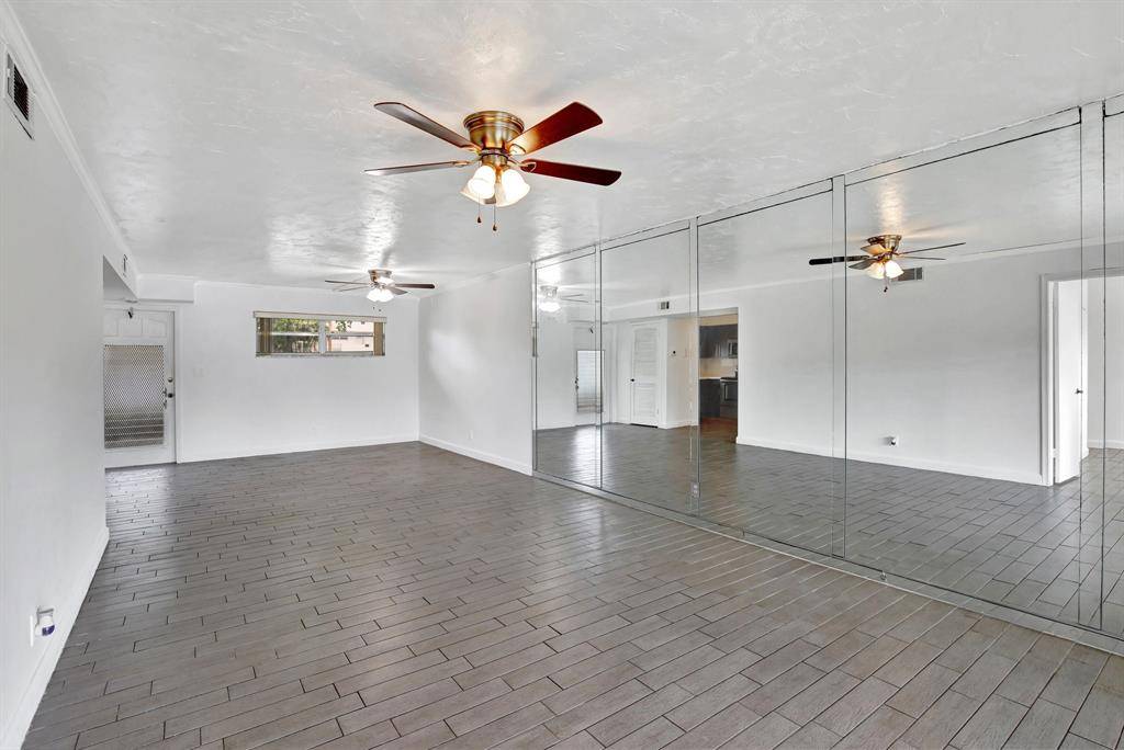 Pembroke Pines, FL 33025,[StreetName,UnitNumber,StreetNumber,StreetDirPrefix]