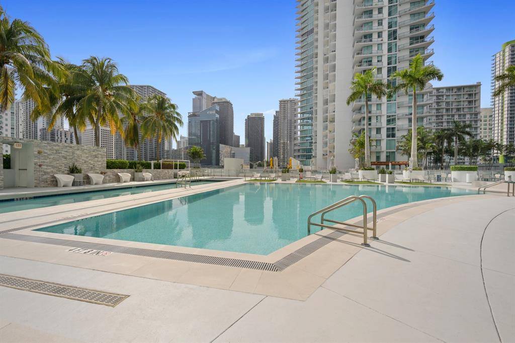 [StreetName, UnitNumber, StreetNumber, StreetDirPrefix], Miami, FL 33130