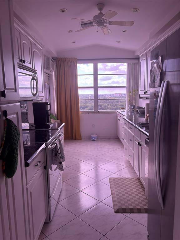 North Miami Beach, FL 33160,[StreetName,UnitNumber,StreetNumber,StreetDirPrefix]