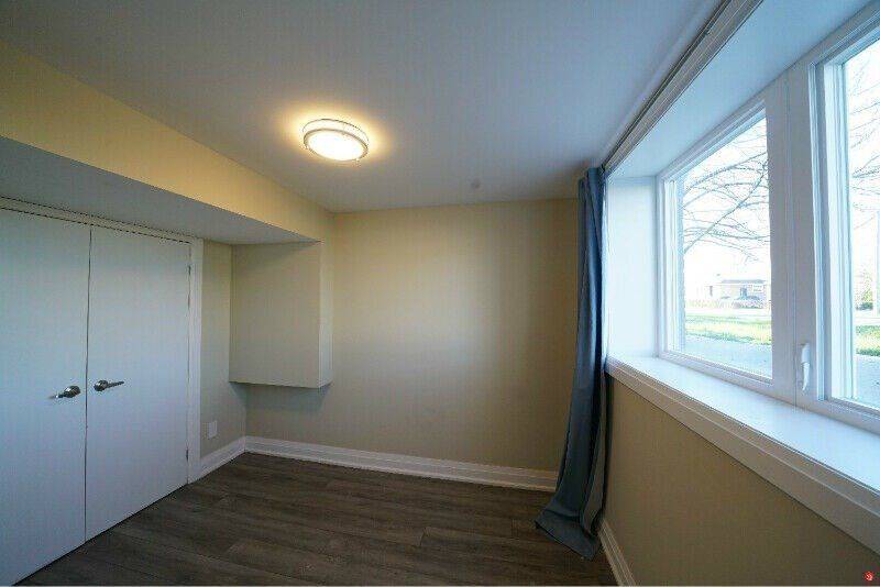 Oakville, ON L6K 2T2,390 Morden RD