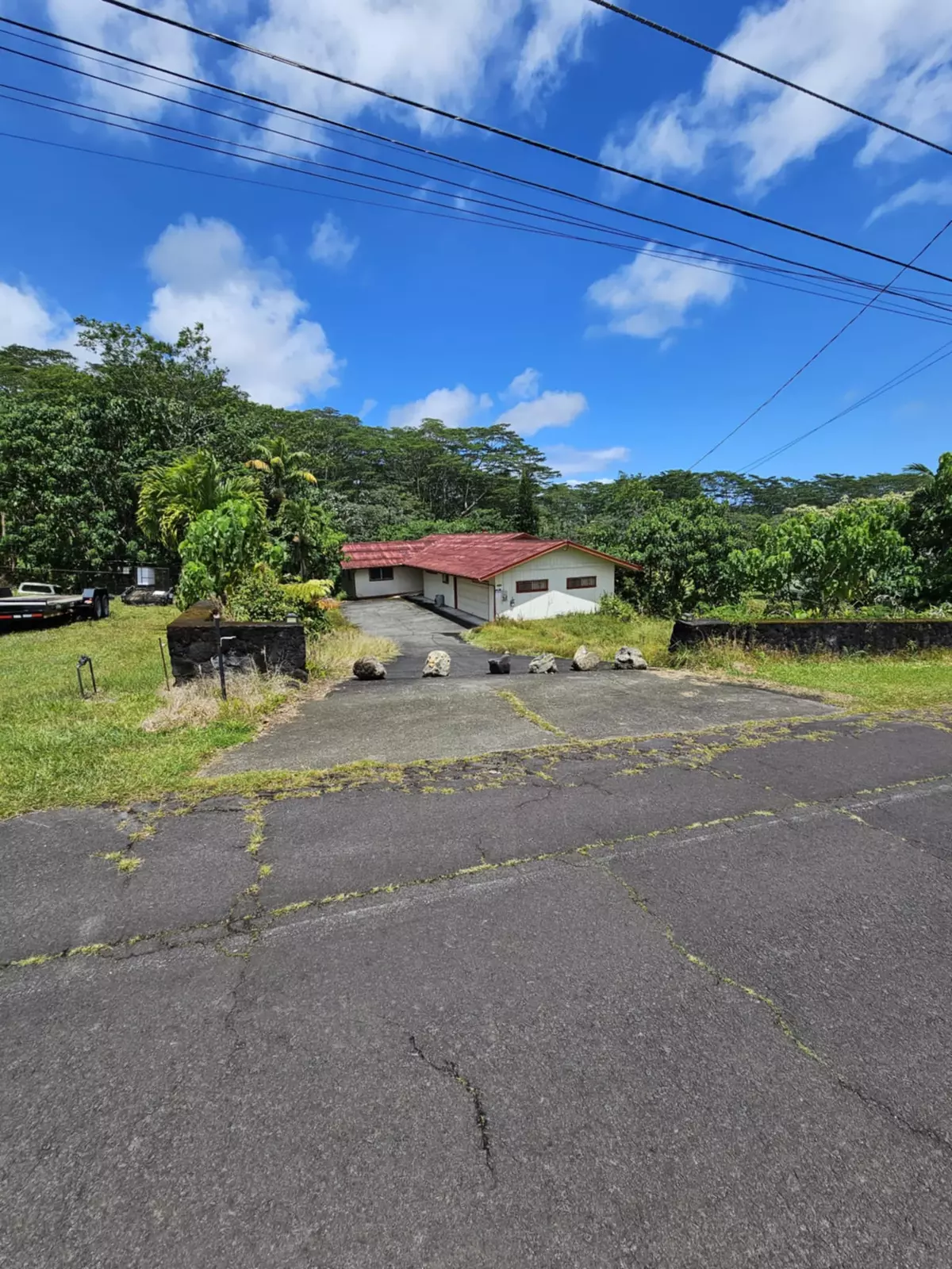 Keaau, HI 96749,17-233 IPUAIWAHA ST
