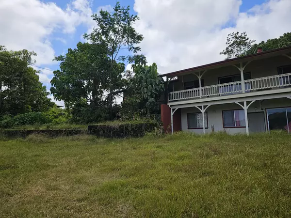 Keaau, HI 96749,17-233 IPUAIWAHA ST