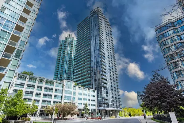 223 Webb DR #1701, Mississauga, ON L5B 0E8