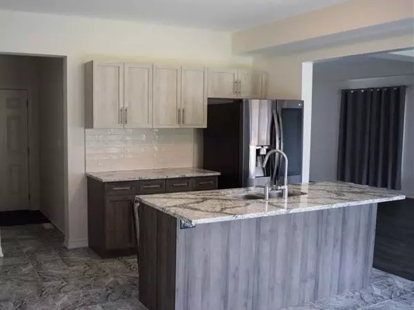 Niagara Falls, ON L2G 0H2,7744 Clendenning ST
