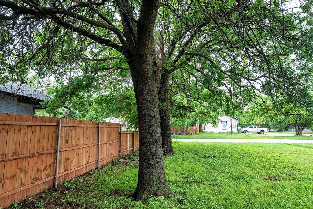 Arlington, TX 76011,610 E Sanford Street