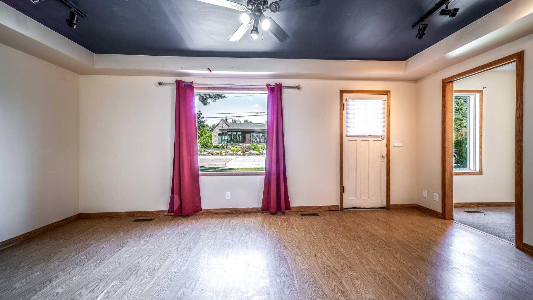 Calgary, AB T3B 2A9,8319 48 AVE Northwest