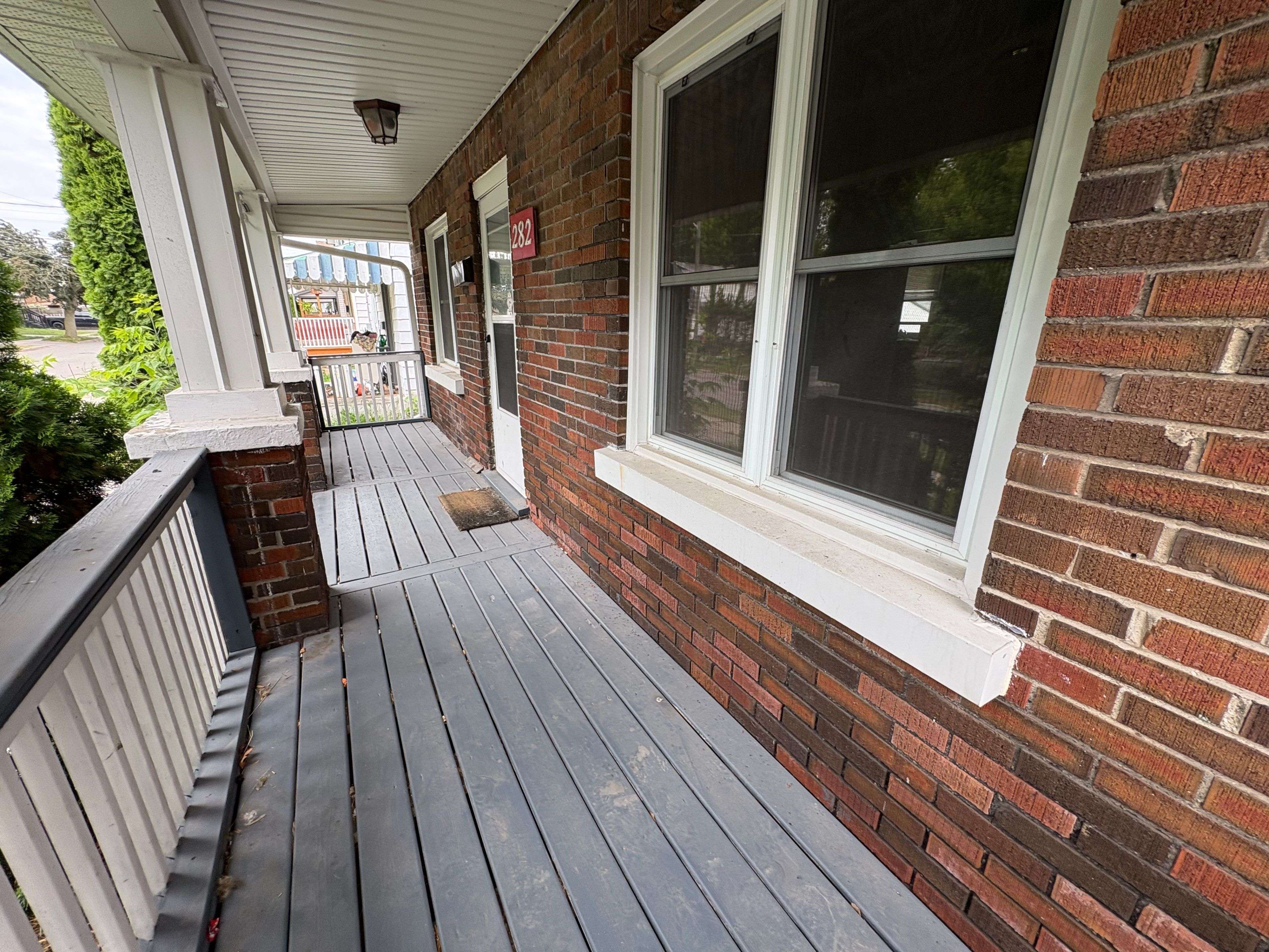 Oshawa, ON L1G 5N8,282 Haig ST