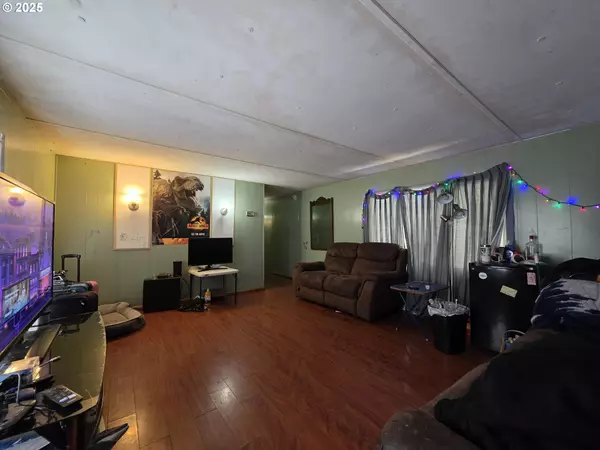 Sutherlin, OR 97479,401 N COMSTOCK RD #29