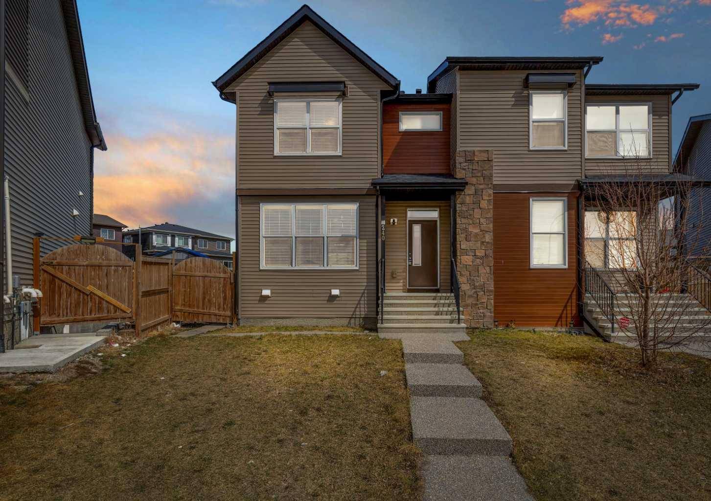 Calgary, AB T3N 1B4,240 Savanna RD NE