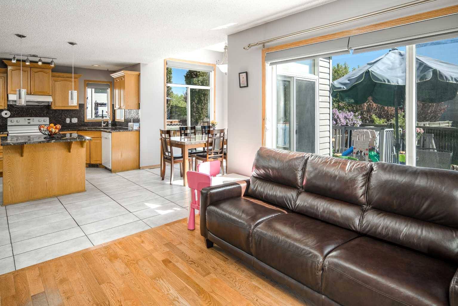 Calgary, AB T3G 4Y9,517 Citadel Meadow Bay Northwest