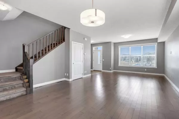 Calgary, AB T3N 1B4,240 Savanna RD NE