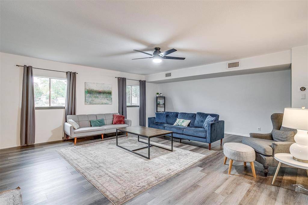 Granbury, TX 76049,4306 Elmwood Court