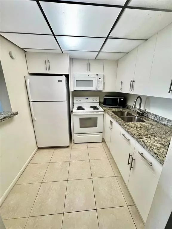 Boca Raton, FL 33434,133 Fanshaw D #133