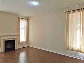 Bradford West Gwillimbury, ON L3Z 0W9,39 Lewis AVE