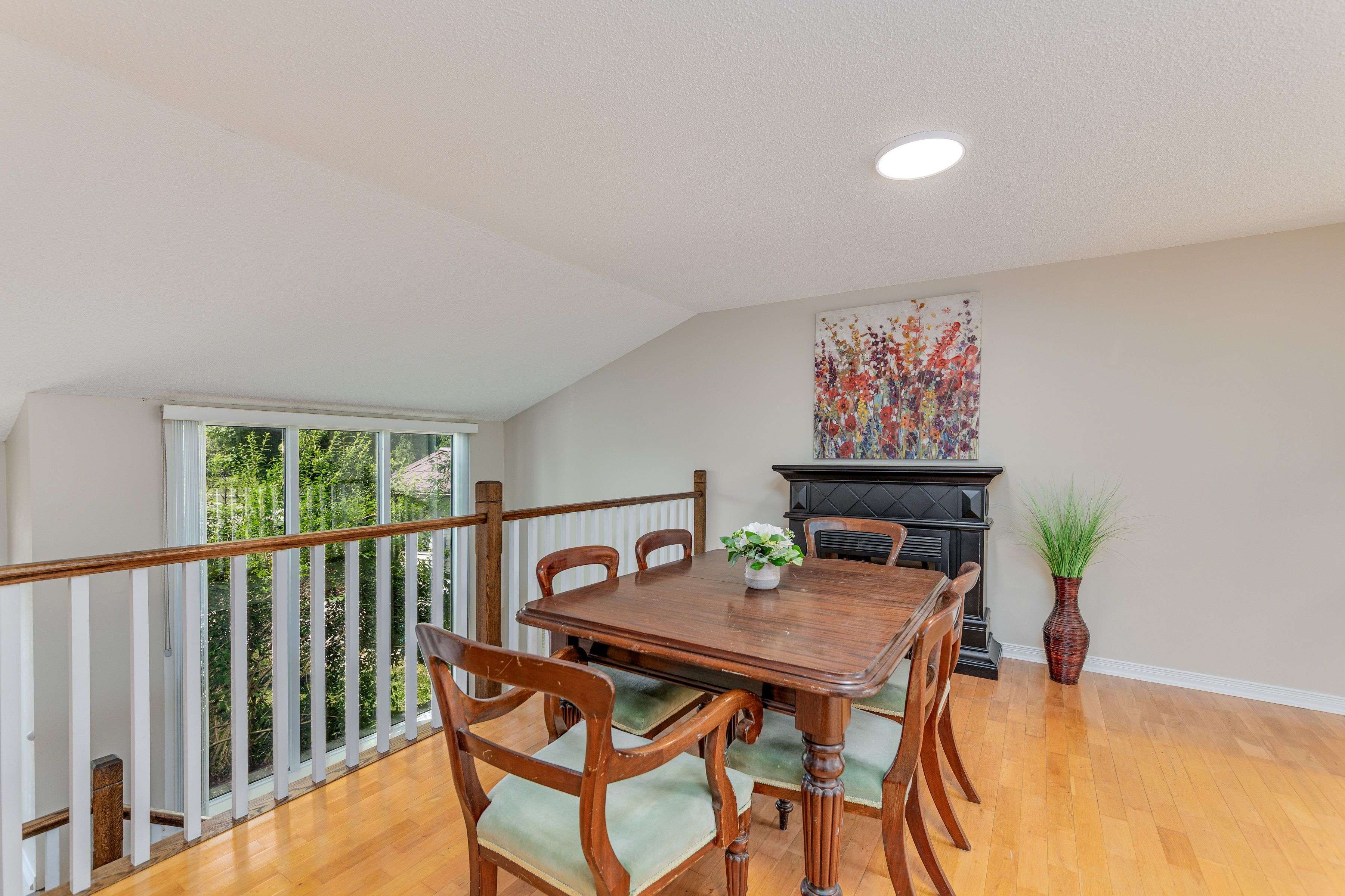 Barrie, ON L4M 5T6,136 Hickling TRL
