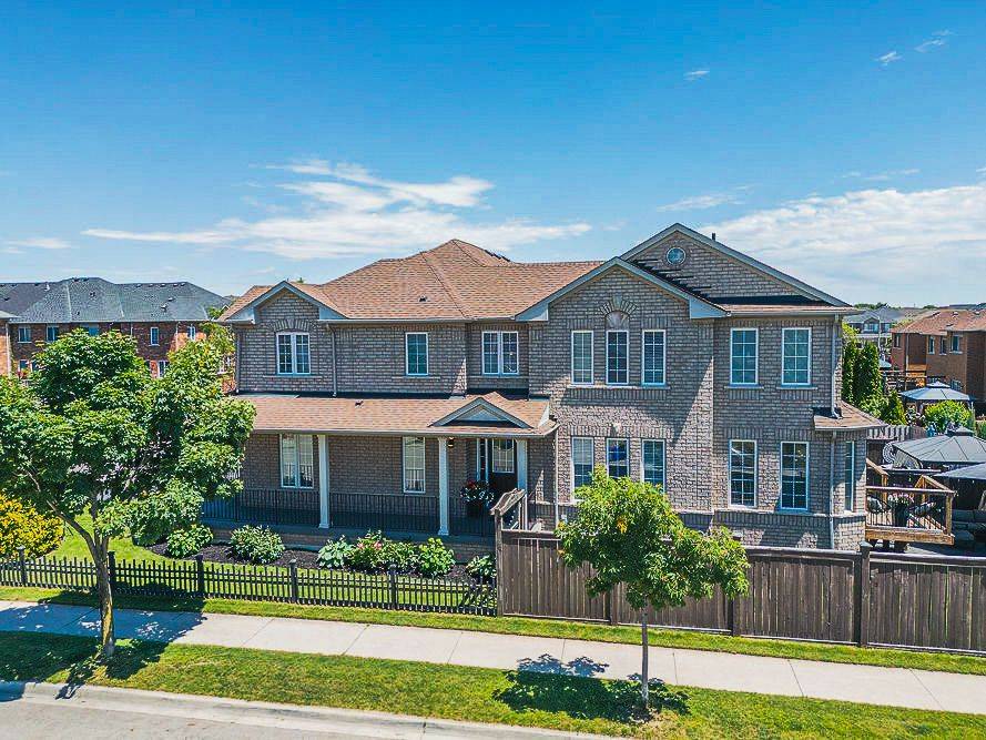 5000 Des Jardines DR, Burlington, ON L7L 7L7