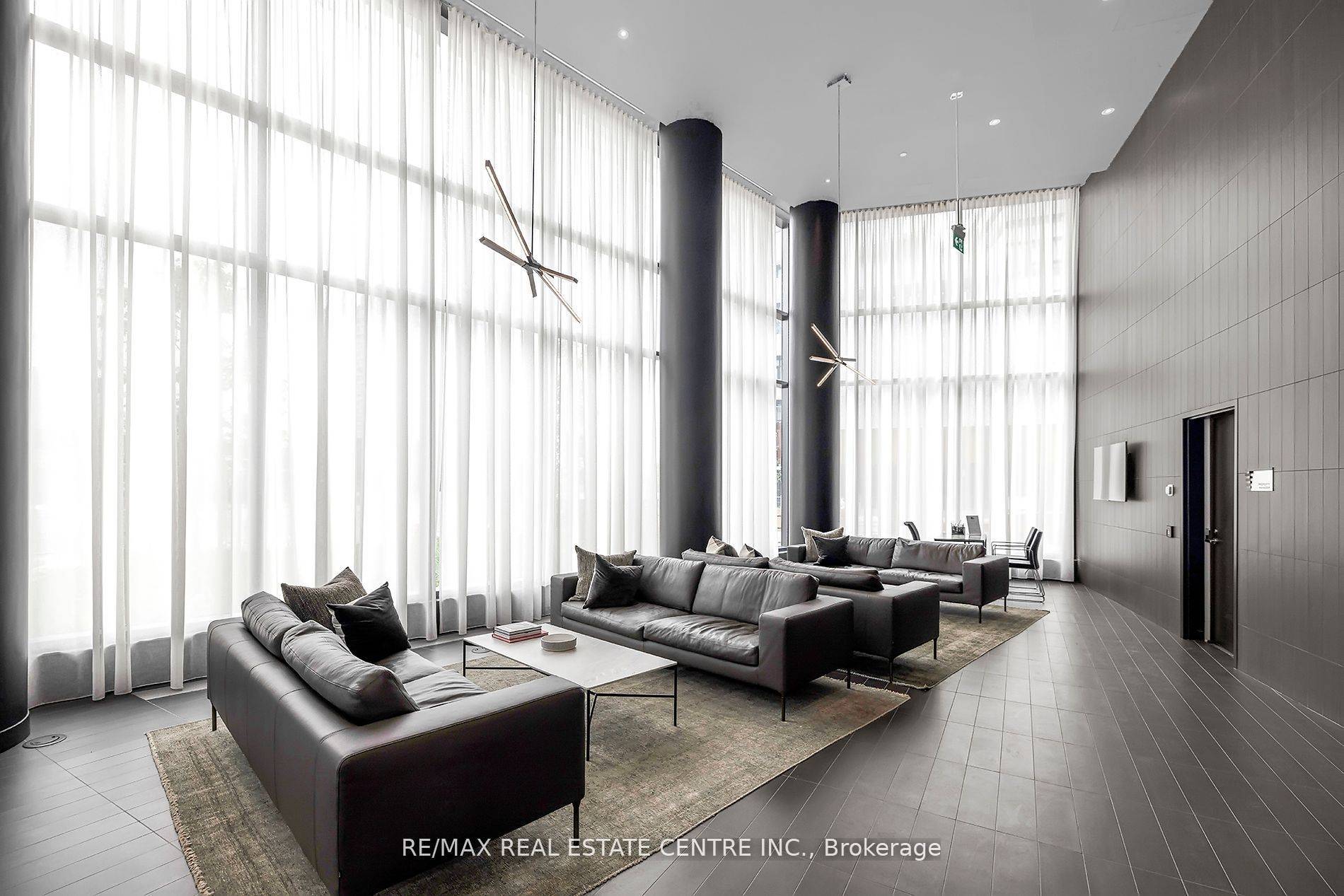 Mississauga, ON L5B 0M3,3900 Confederation Pkwy #4610