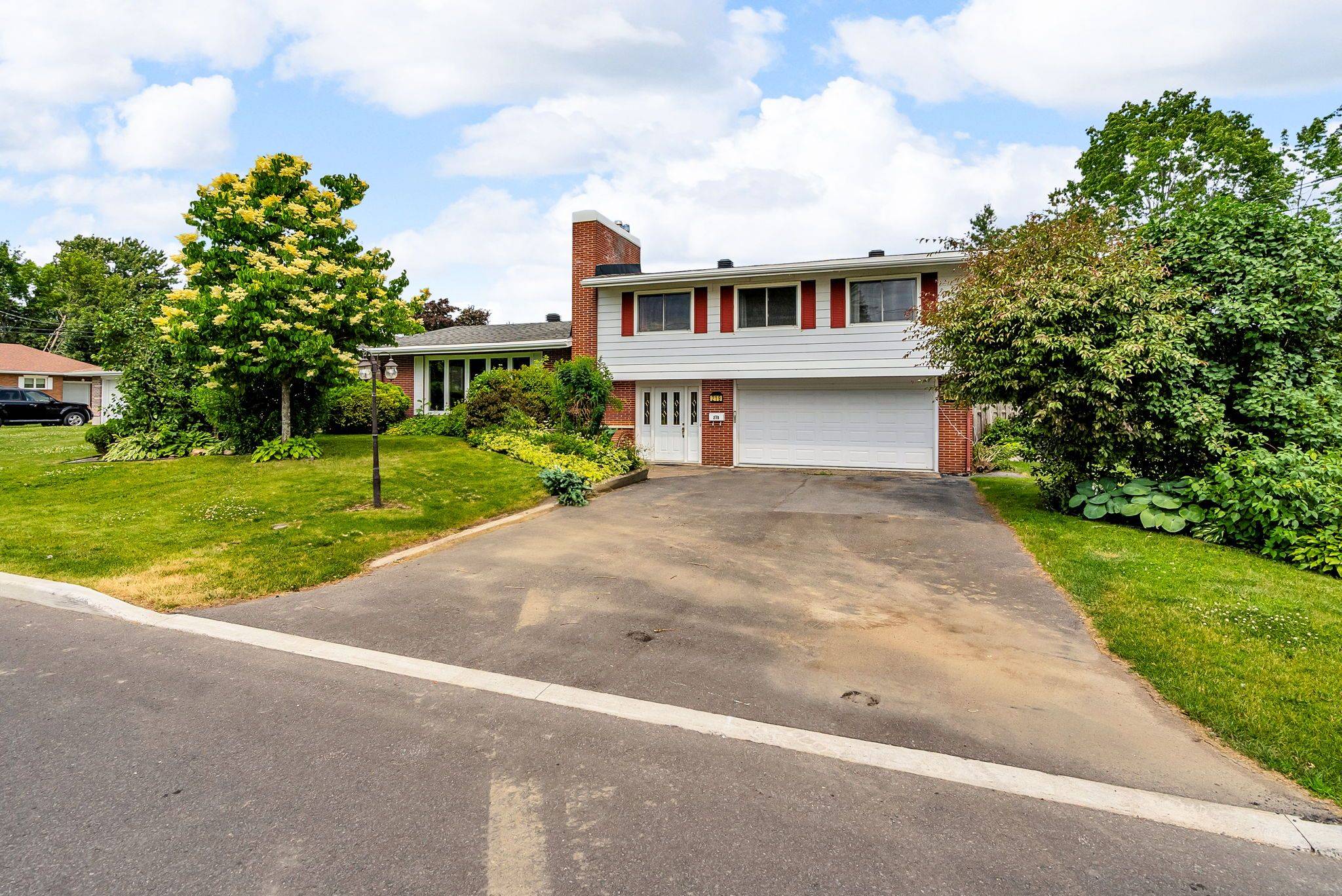 219 Pescod AVE, Cornwall, ON K6J 2H9