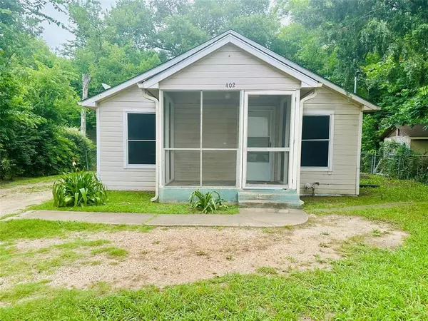 402 N Nash Street, Kaufman, TX 75142