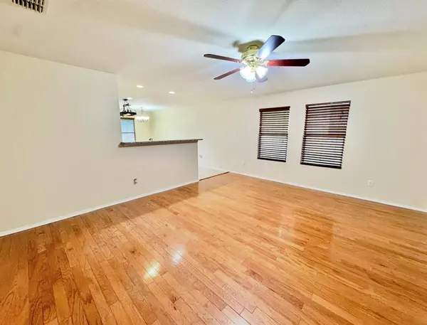 Fort Worth, TX 76052,1137 Mustang Ridge Drive