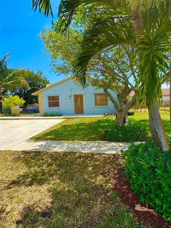 288 NW 13th Ct, Dania Beach, FL 33004