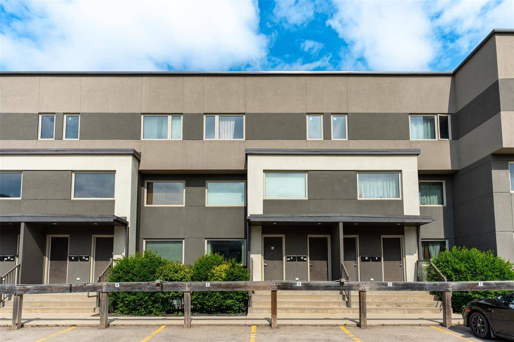 1250 Chamberlain AVE, Winnipeg, MB R2X 1E7