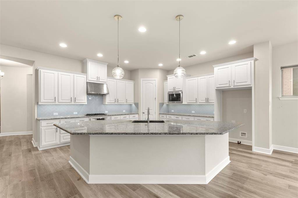 Fort Worth, TX 76008,1725 Rolling Heights Lane