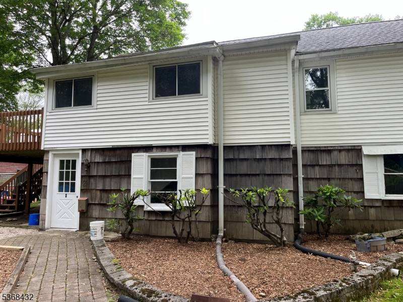 2 Hillcrest Pl, Mendham Boro, NJ 07945