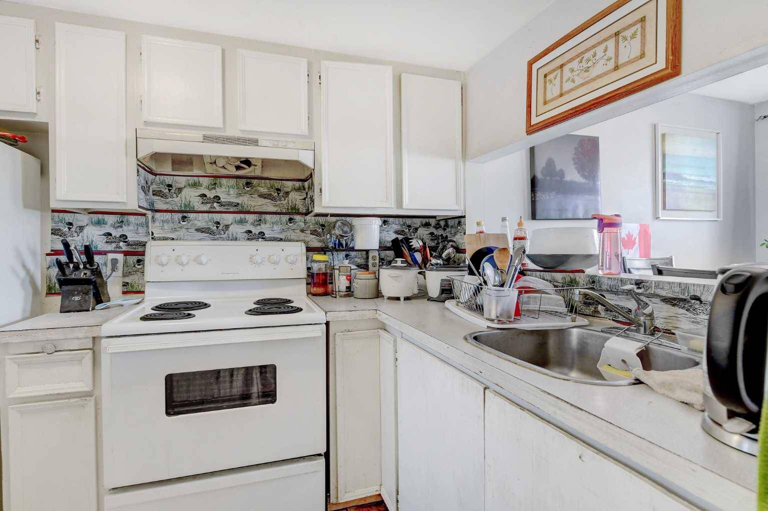 Grande Prairie, AB T8V 5W4,9740 82 AVE #105