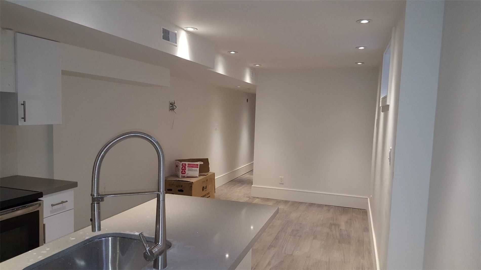 Toronto E01, ON M4M 2T8,111 Boston AVE #Lower