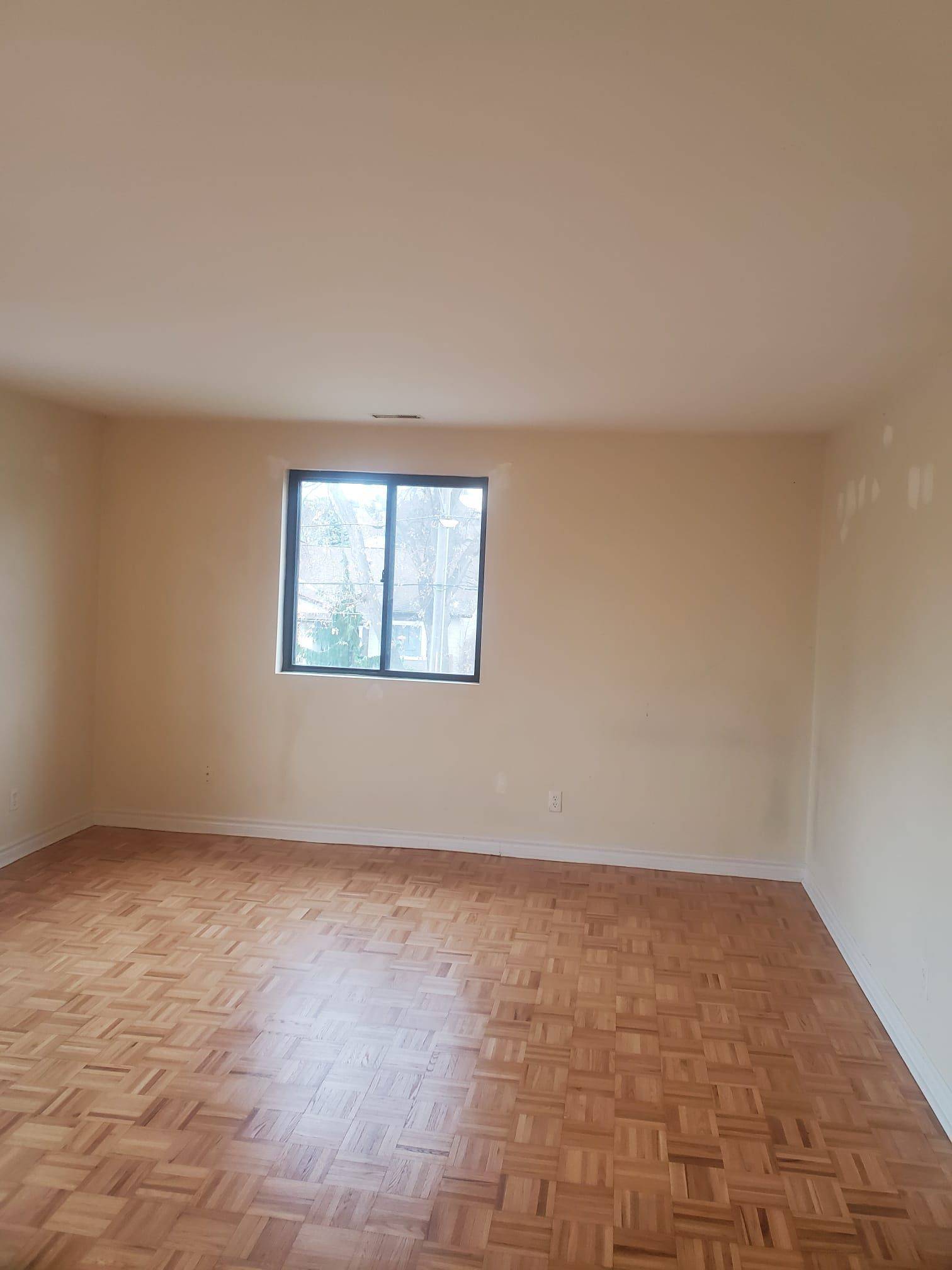 Pickering, ON L1W 2T3,677 Marksbury RD #Unit 7