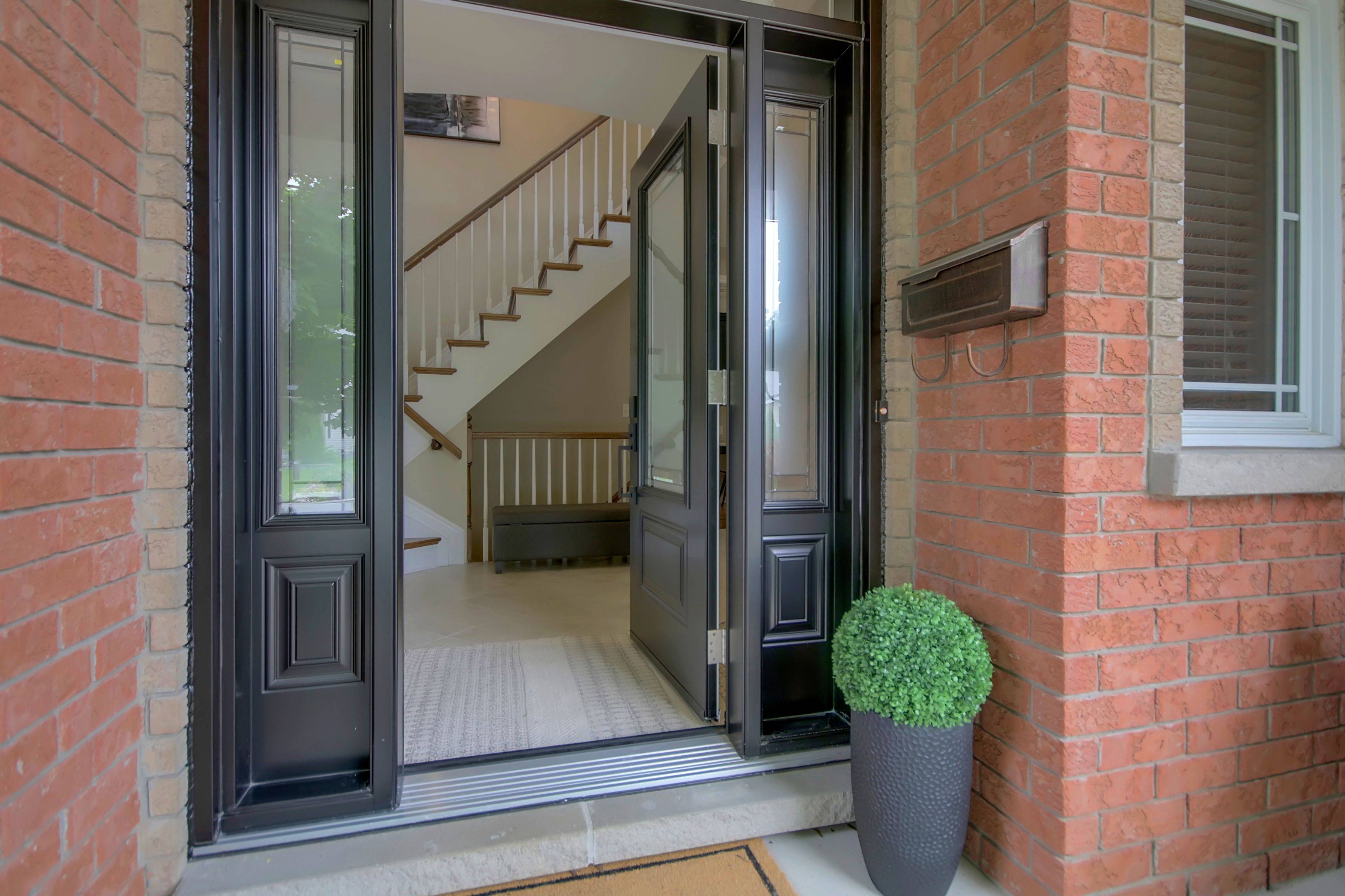 Stittsville - Munster - Richmond, ON K2S 1Y3,17 Feldspar CRES