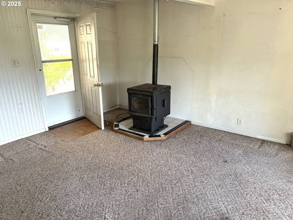 Coos Bay, OR 97420,63474 3RD RD