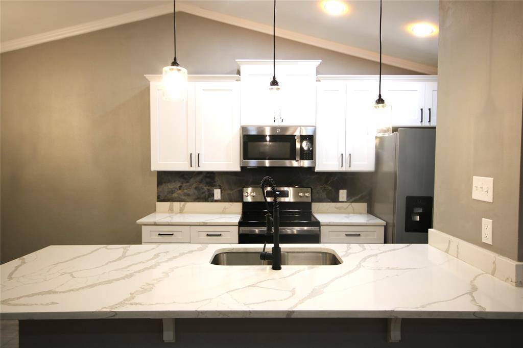 Arlington, TX 76018,5406 Yaupon Drive