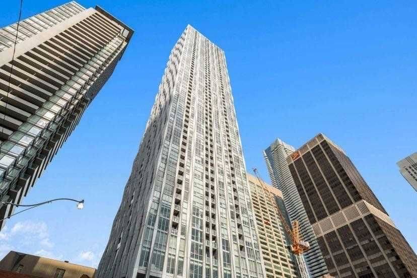1 Yorkville AVE #3101, Toronto C02, ON M4W 1L1