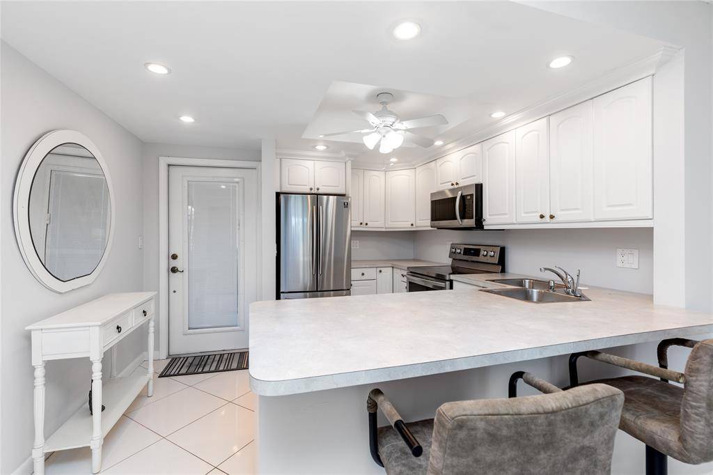 Pompano Beach, FL 33062,2731 NE 14th Street Cswy #134