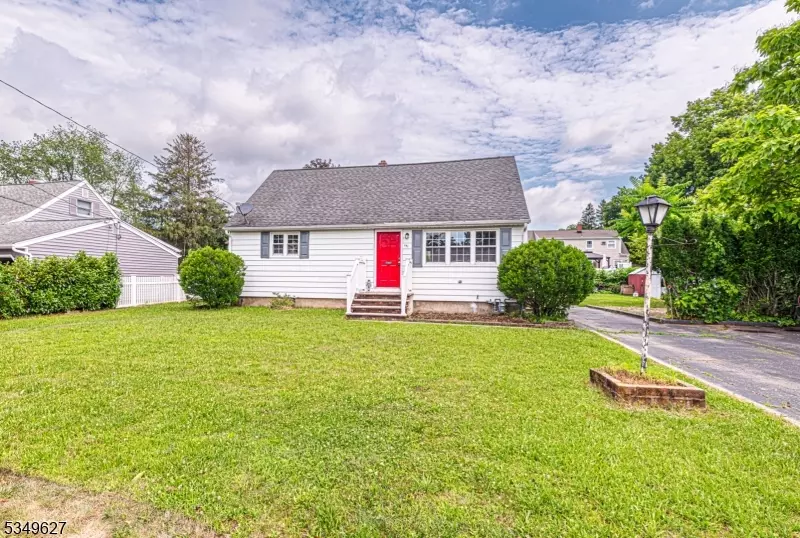 141 Cedar Ave, Pompton Lakes Boro, NJ 07442
