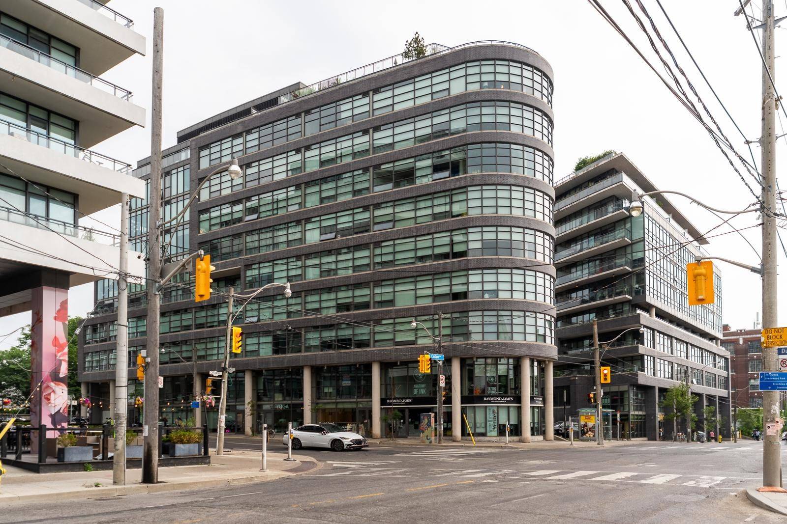 Toronto E01, ON M4M 1S2,1201 Dundas ST E #302