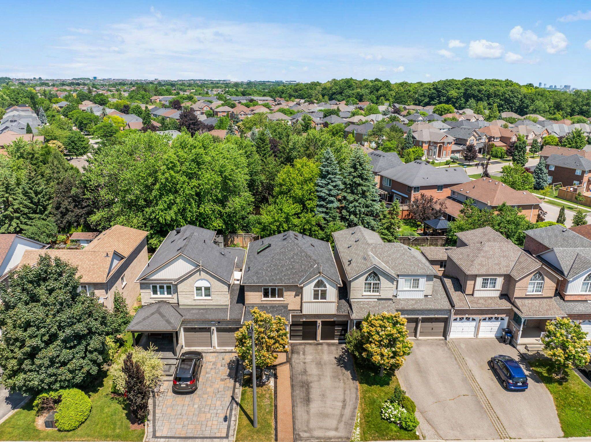 Mississauga, ON L5N 8E5,7229 Pallett CT